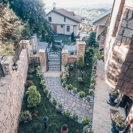 فيلة Tas *